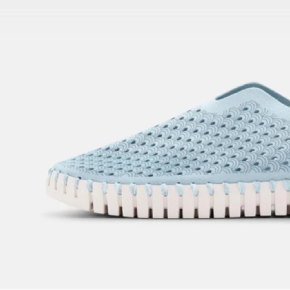 Ilse Jacobsen Teal Perforated Sneakers size 38 - Picture 3 of 7